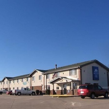 Americas Best Value Inn & Suites Cassville Roaring River Exterior photo