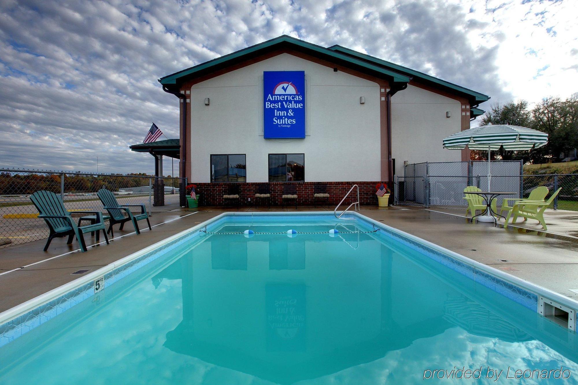 Americas Best Value Inn & Suites Cassville Roaring River Facilities photo